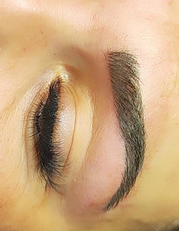 După — Microblading sprâncene la INA Beauty Salon Năsăud